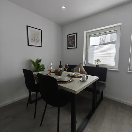 The Guenz Homes 2 Apartament *